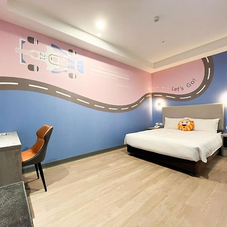 Holiday Garden Hotel Skm Park Kaohsiung Exterior foto